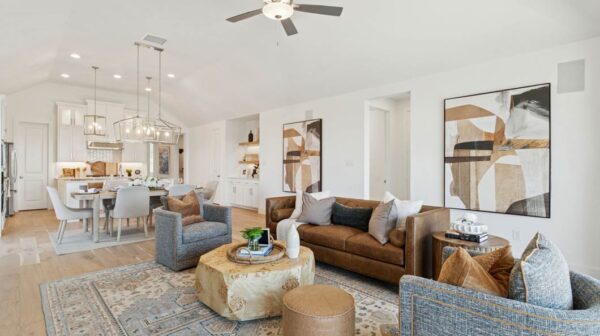 American Legend livingroom